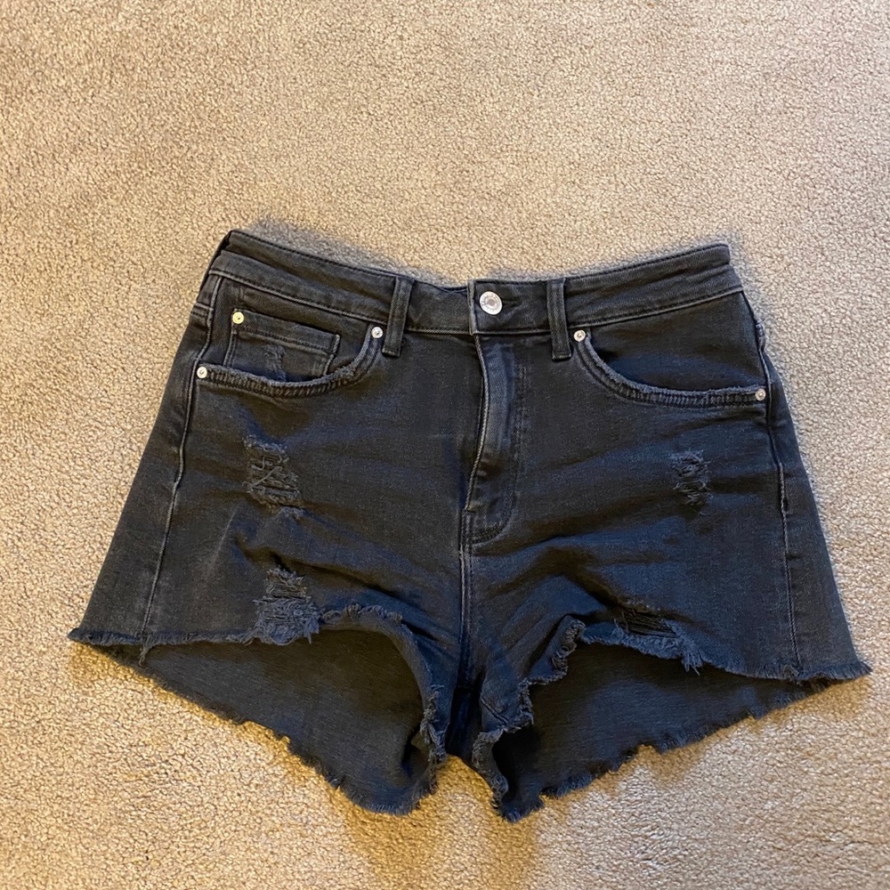 Mavi Rosie ripped smoke short